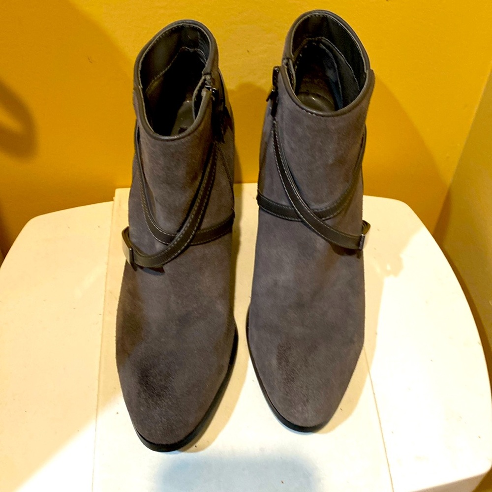 Jeanne Beker “suede” boots with zipper. Size 8 ladies